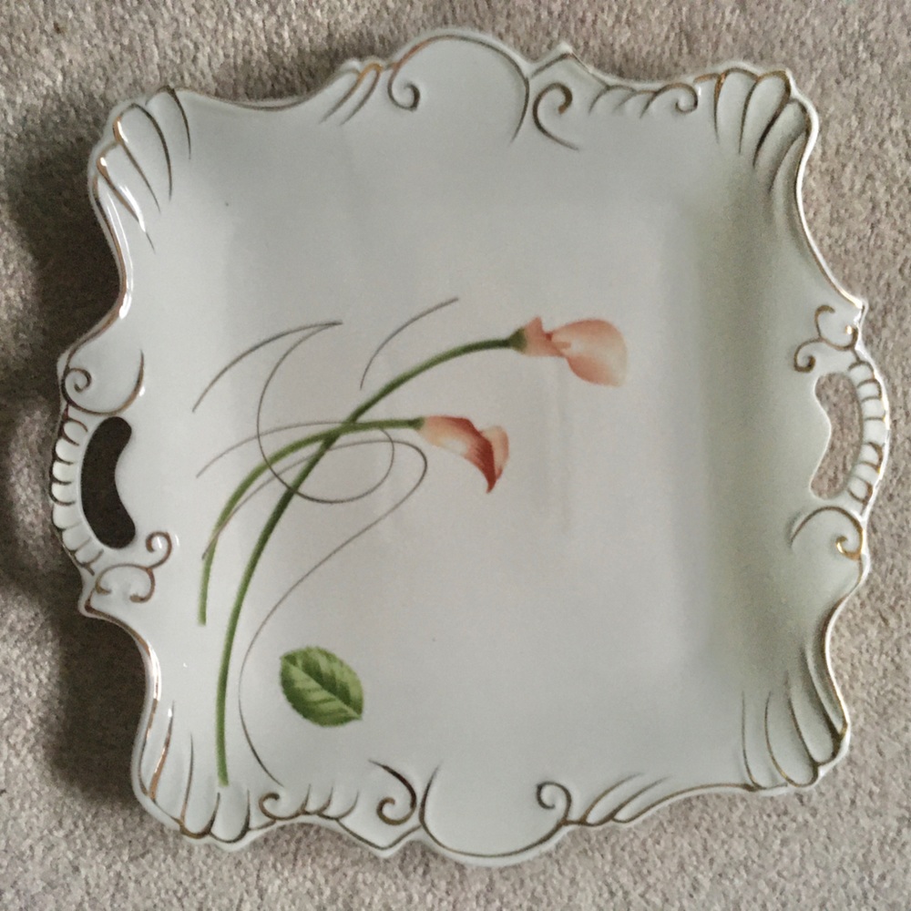 Italian Porcelain Tray - Santino Collection by J&S Imports.  Floral Design